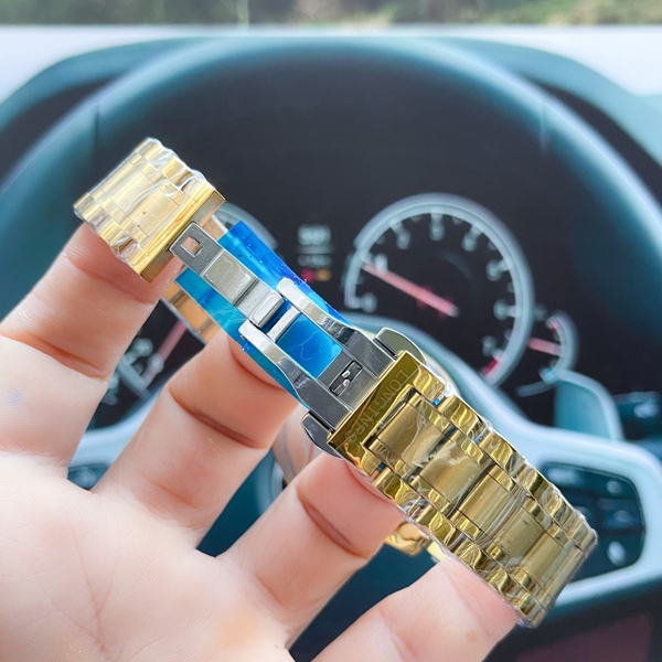 ブランド時計角部分ディテール